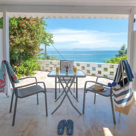 Eden Sea View Apartman *