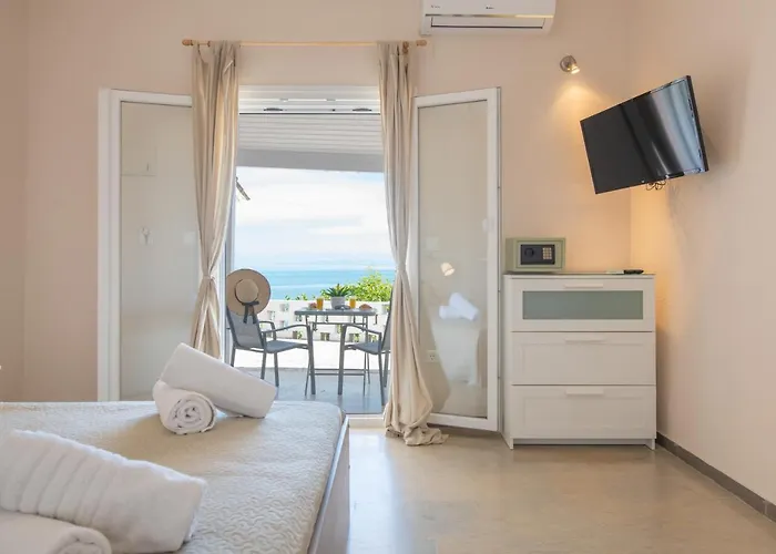 Calm Sea View Apartments